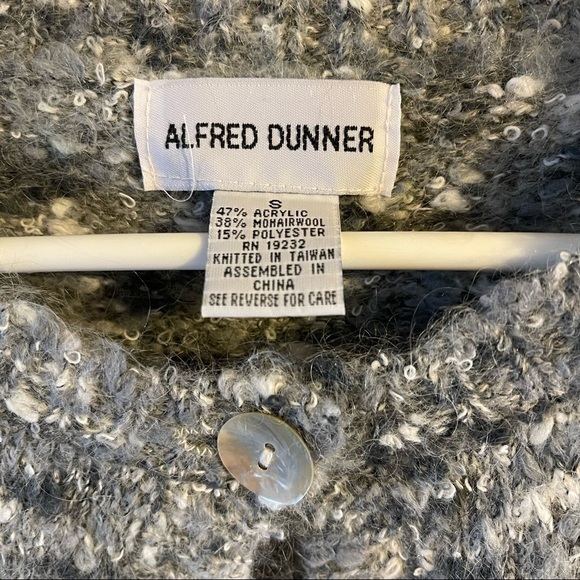 Alfred Dunner women’s mohair gray and white pearl buttons cardigan size small - Picture 7 of 9